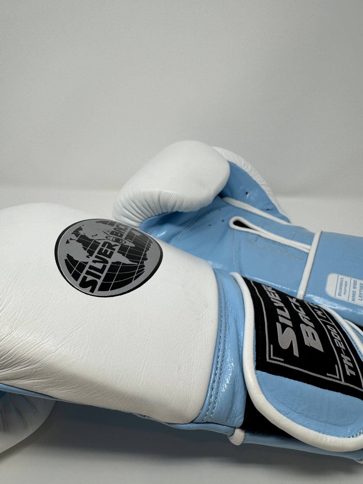 GANTS DE BOXE SILVERBACK - TM-200 - BLANC / BLEU CIEL