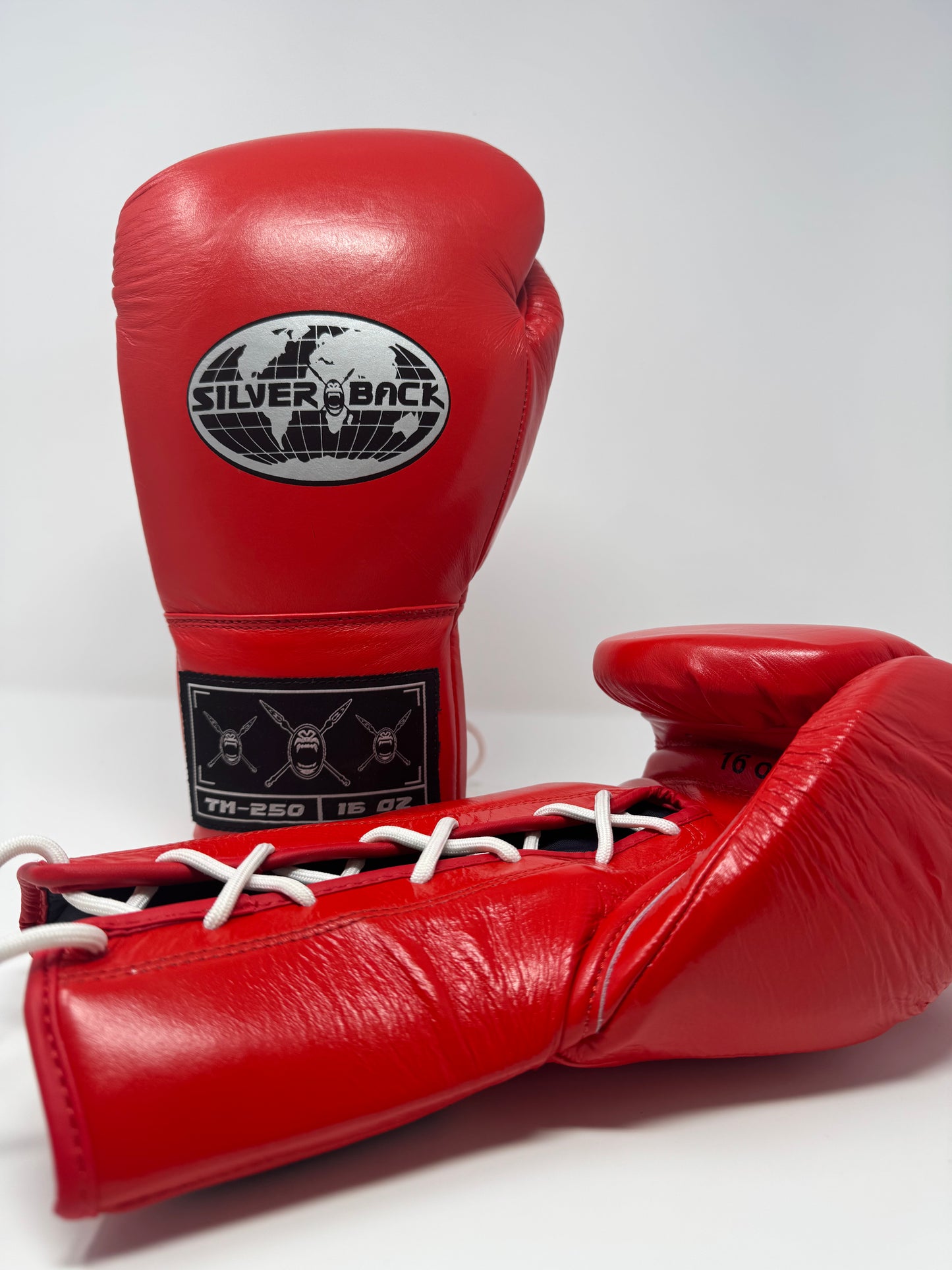 GANTS DE BOXE À LACETS SILVERBACK - ROUGE