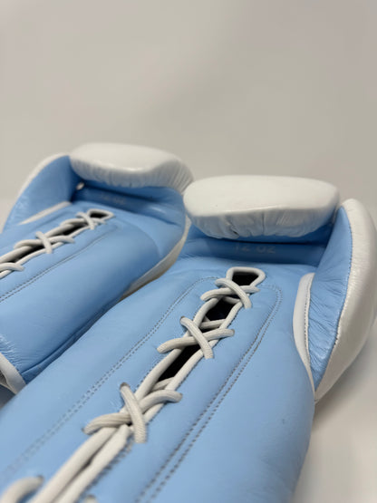 GANTS DE BOXE À LACETS SILVERBACK - BLANC / BLEU CIEL