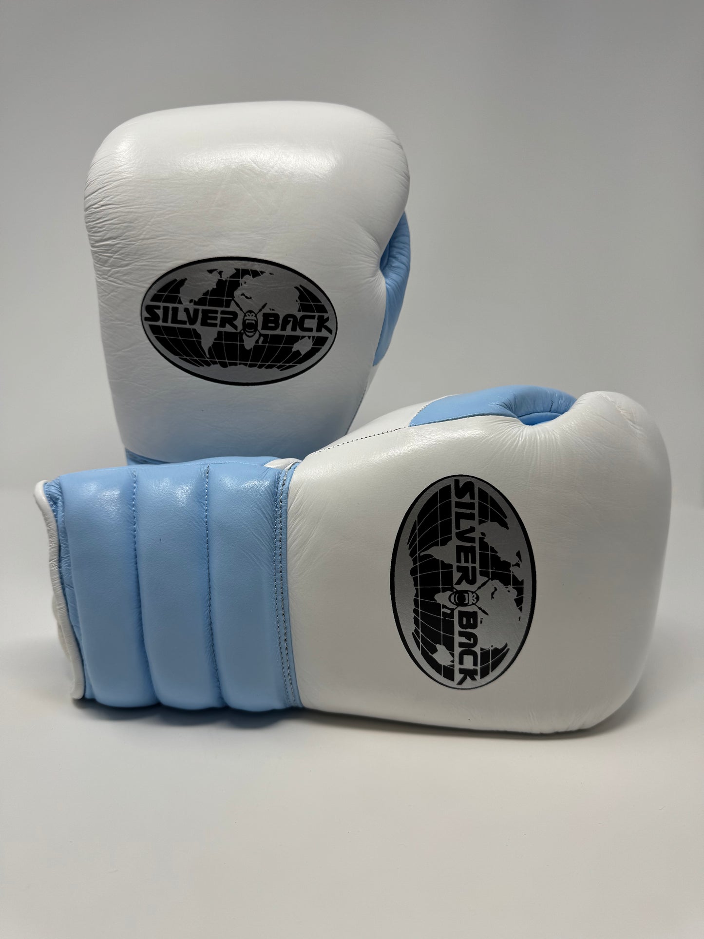 GANTS DE BOXE À LACETS SILVERBACK - BLANC / BLEU CIEL