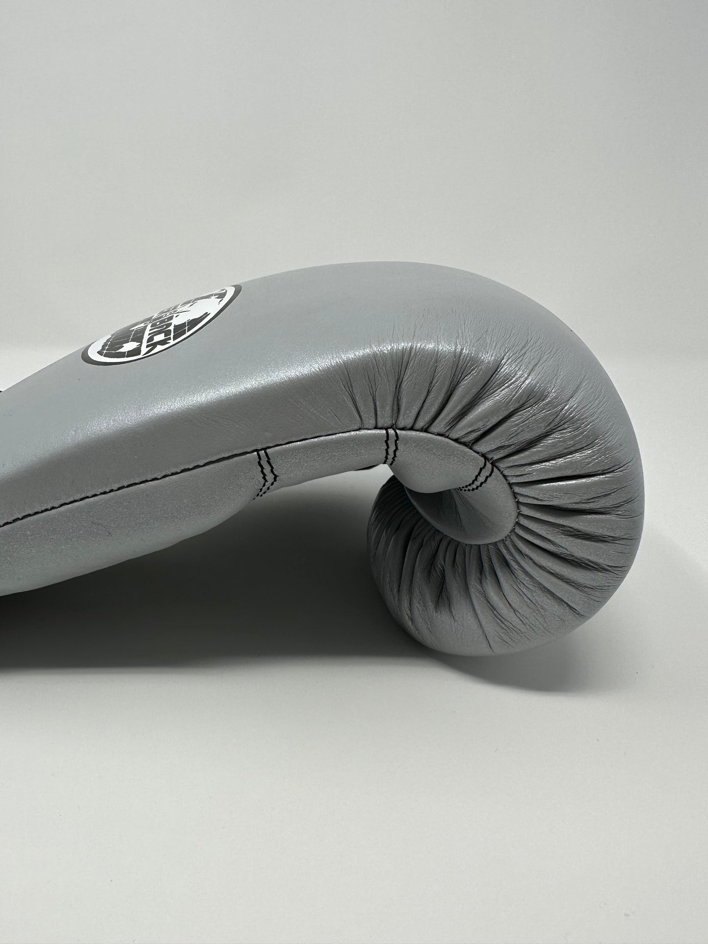 GANTS DE BOXE SILVERBACK - TM-200 - Argenté